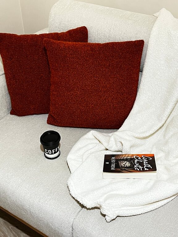 Simple Ways to Create a Cosy Reading Nook in Your Home